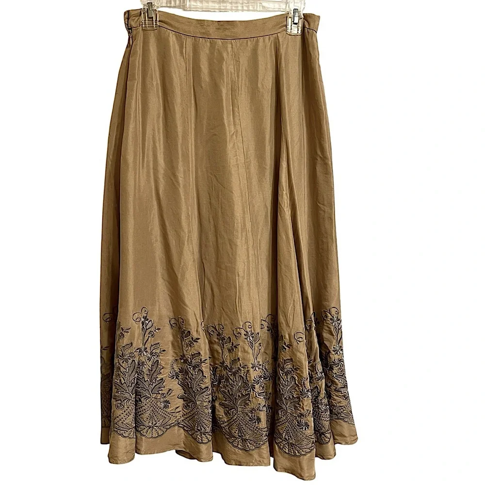 Sundance 100% Silk Embroidered Maxi Skirt Gray Floral Boho Romantic Size 4 - Picture 3 of 9